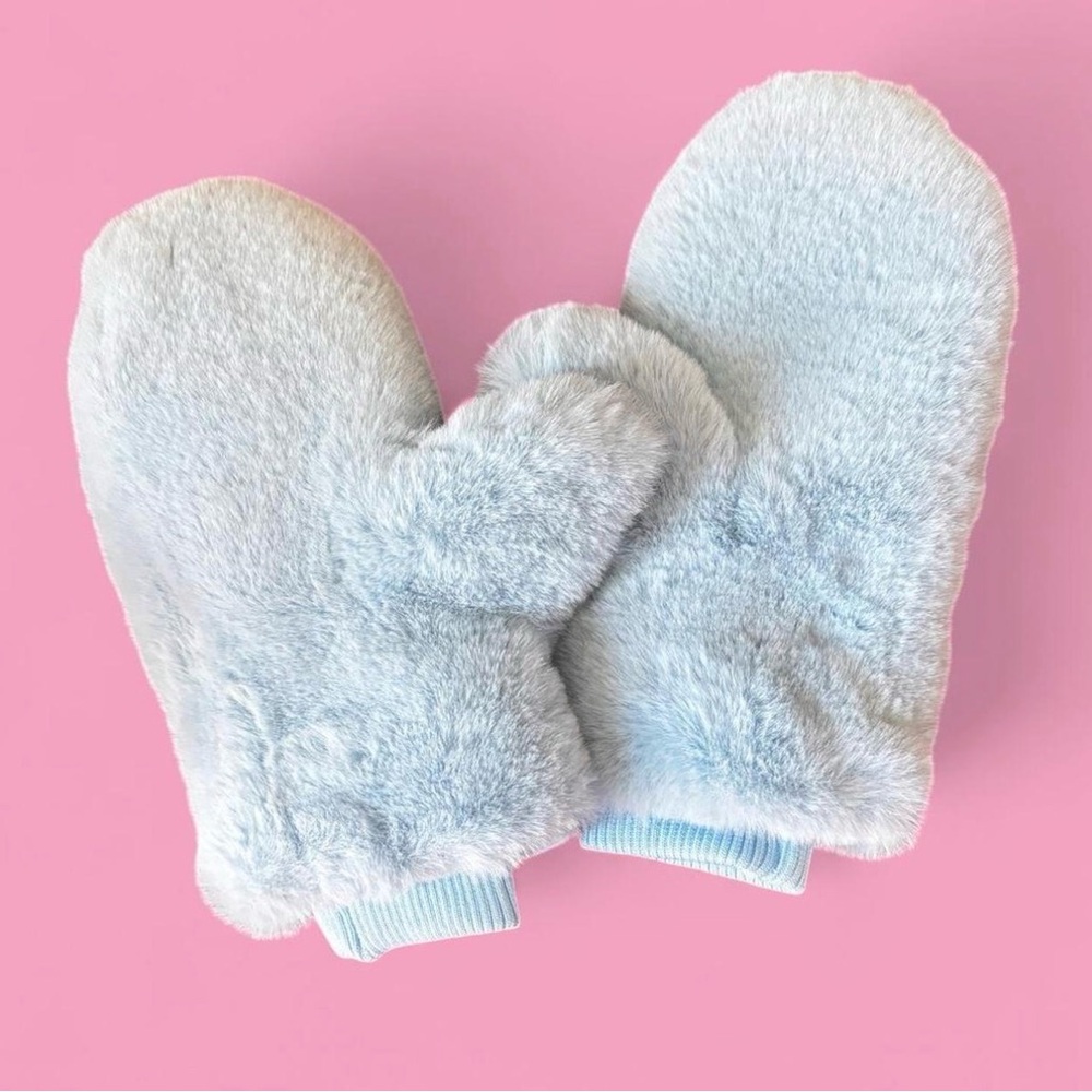 Cozy Unisex Fuzzy Mittens - Light Blue
